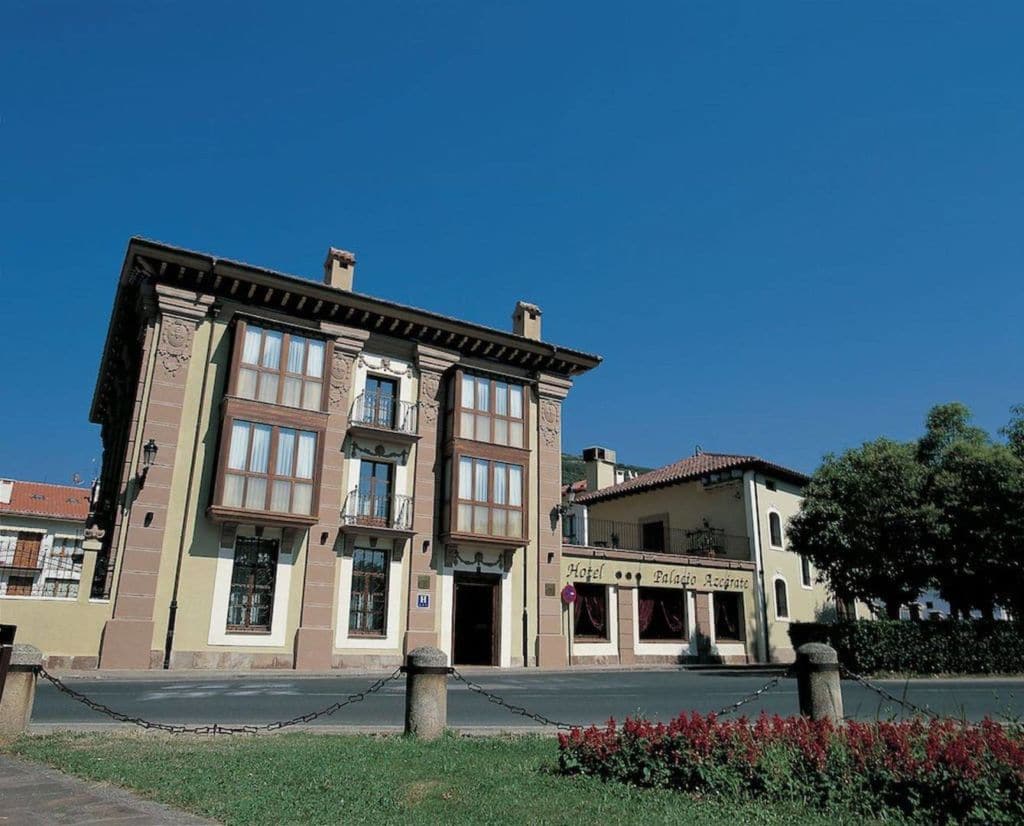 Hotel para ciclistas en Ezcaray, La Rioja- Hotel Palacio de Azcárate